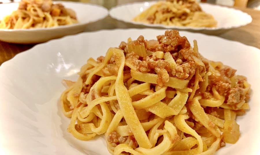 Interno del bar dell'Osteria La Grotta dal 1918 a Mongardino
